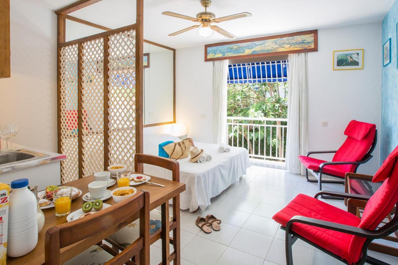 Estel Blanc Apartments - Adults Only Cala'N Blanes  Bilik gambar